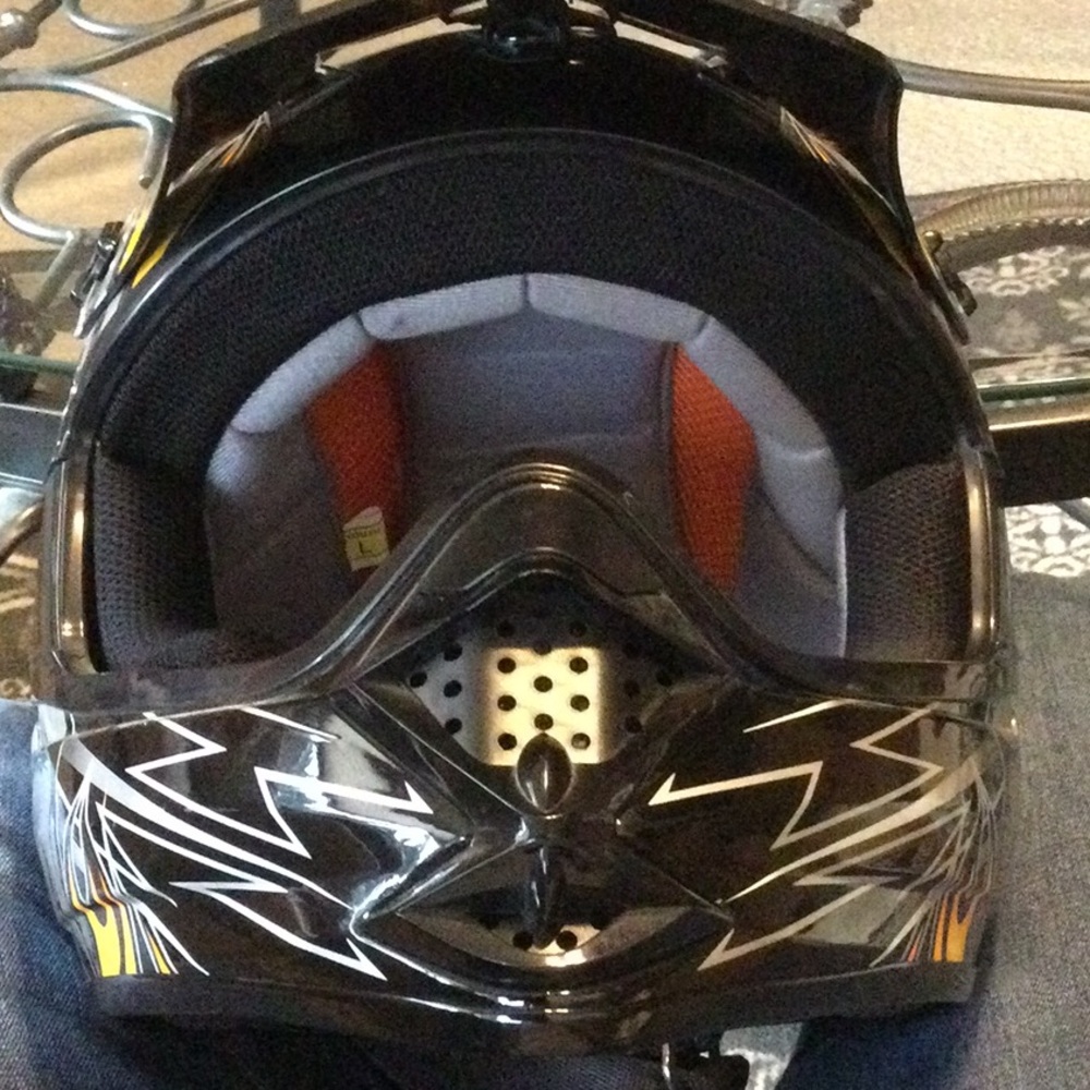 HJC Black and Yellow Graphic Helmet - Picture 8 of 10